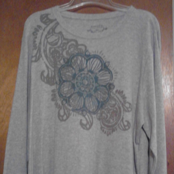 Sonoma Light Gray Long Sleeve Shirt/Petite XL - Picture 3 of 8